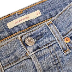 Distressed Women's LEVI Wedgie Skinny Ankle Jeans sz 25